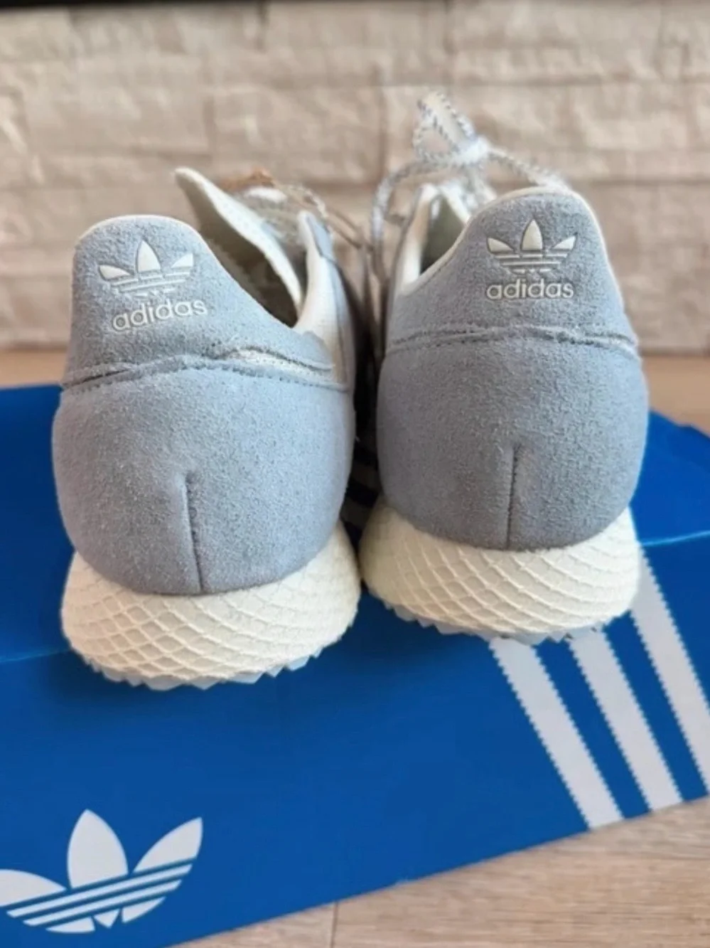adidas Light blue & White Women's Sneakers
